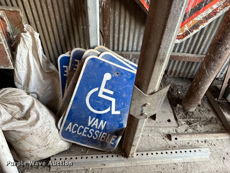 image for item DF8659 Road safety equipment