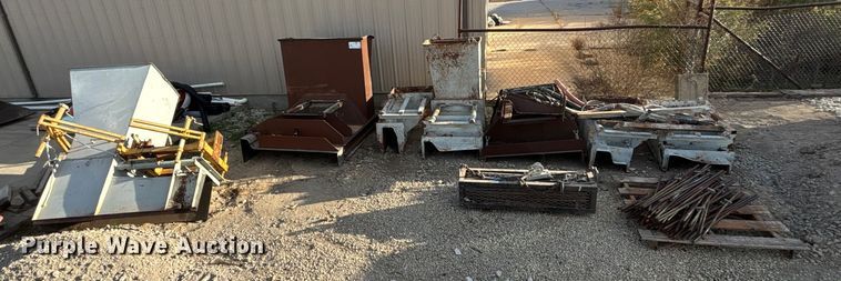 image for item DF8661 Concrete slip forms and stakes