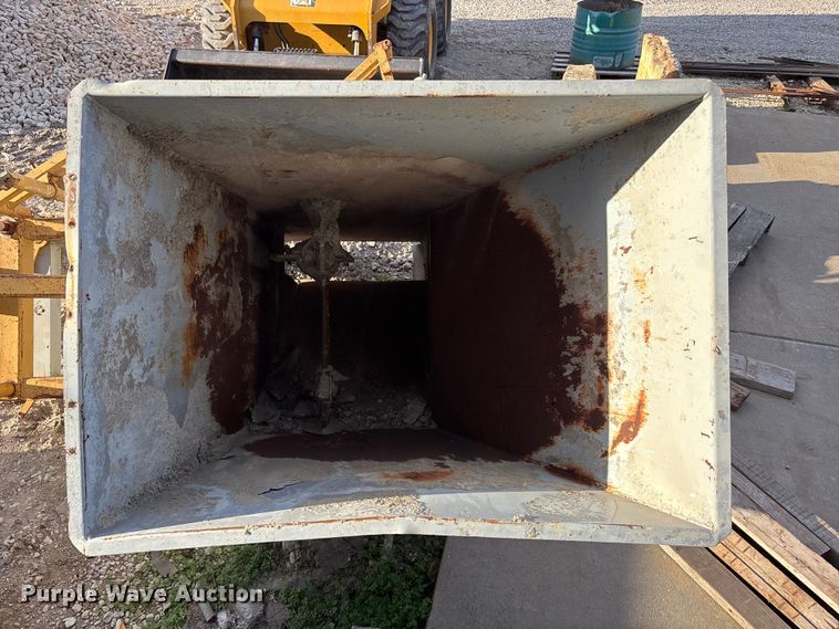 image for item DF8661 Concrete slip forms and stakes