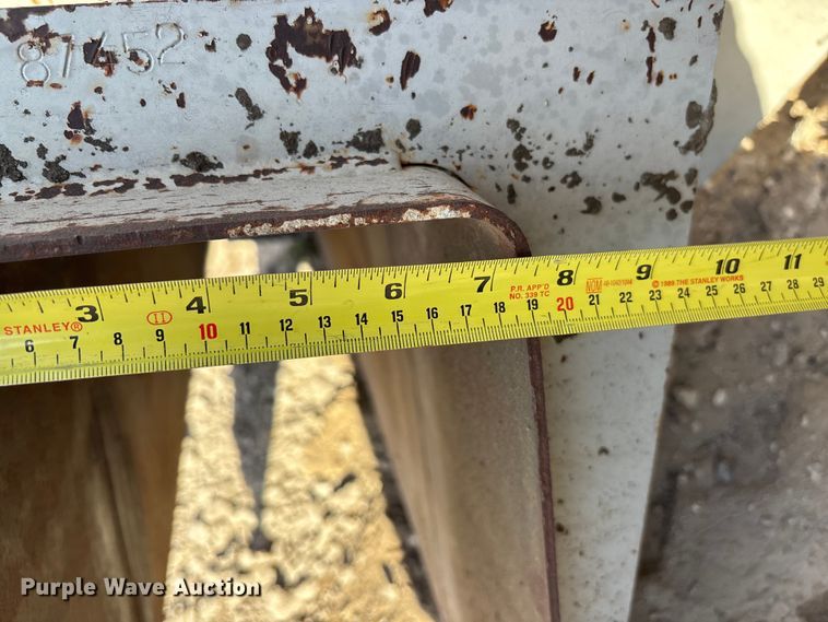 image for item DF8661 Concrete slip forms and stakes