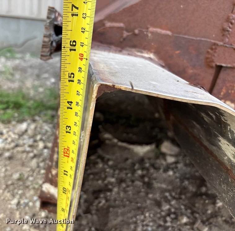 image for item DF8661 Concrete slip forms and stakes