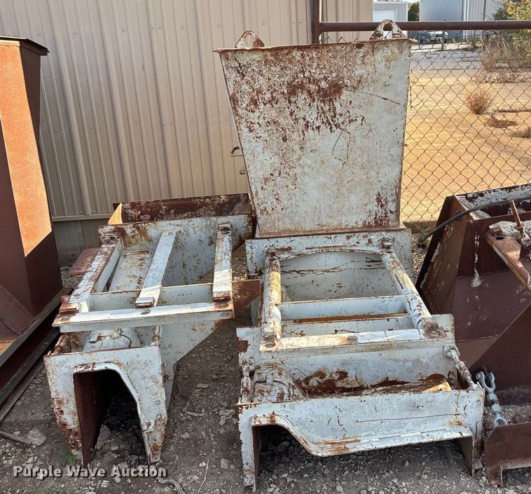 image for item DF8661 Concrete slip forms and stakes