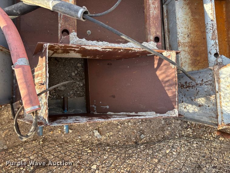 image for item DF8661 Concrete slip forms and stakes