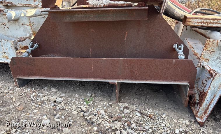 image for item DF8661 Concrete slip forms and stakes