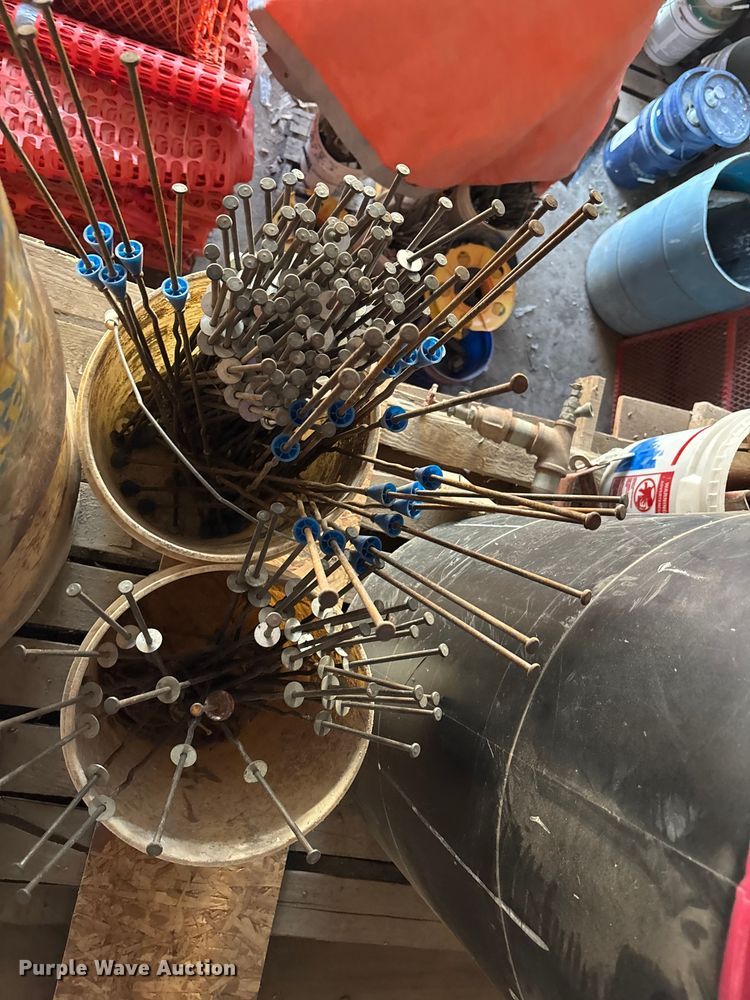 image for item DF8661 Concrete slip forms and stakes