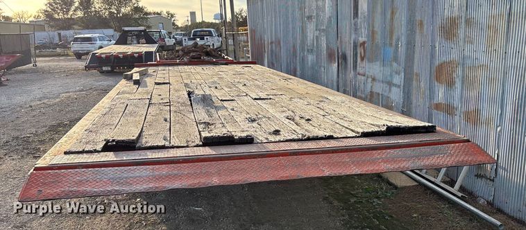 image for item DF8664 2004 Trail EZE 40T tilt deck equipment trailer