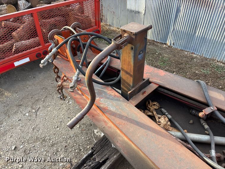 image for item DF8664 2004 Trail EZE 40T tilt deck equipment trailer