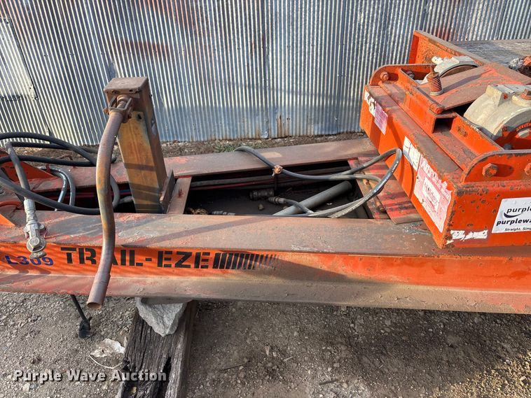 image for item DF8664 2004 Trail EZE 40T tilt deck equipment trailer