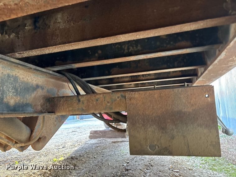 image for item DF8664 2004 Trail EZE 40T tilt deck equipment trailer