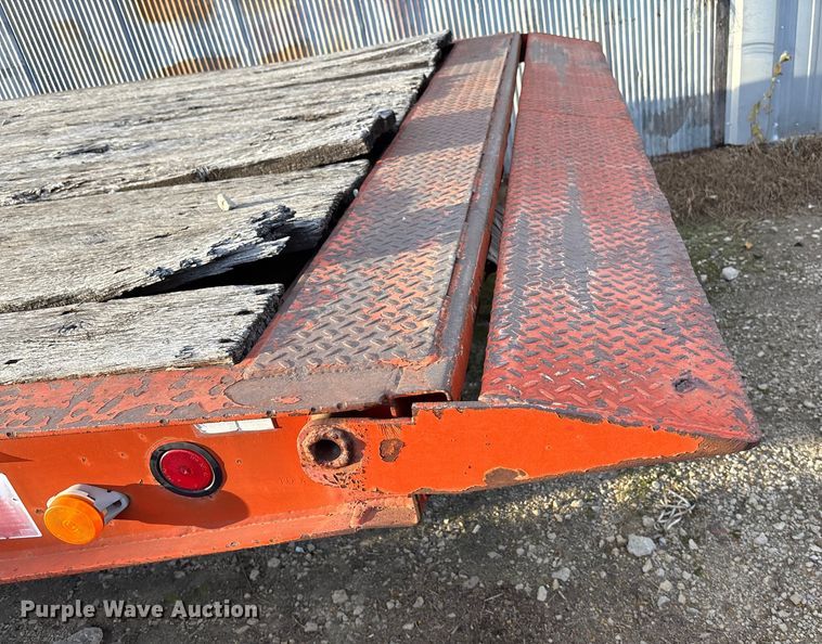 image for item DF8664 2004 Trail EZE 40T tilt deck equipment trailer