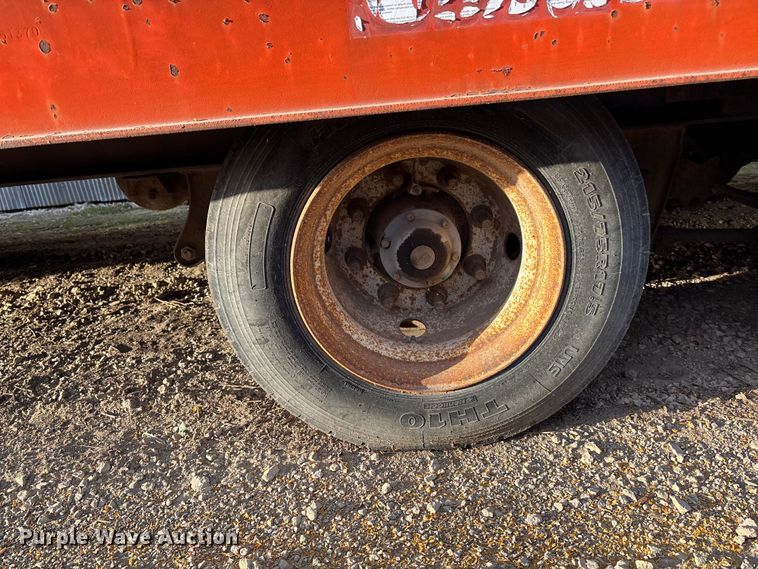 image for item DF8664 2004 Trail EZE 40T tilt deck equipment trailer