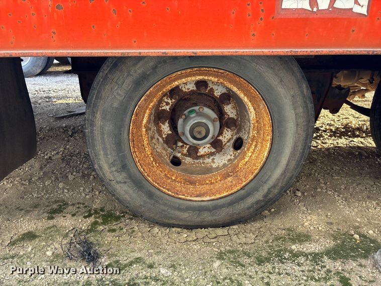 image for item DF8664 2004 Trail EZE 40T tilt deck equipment trailer