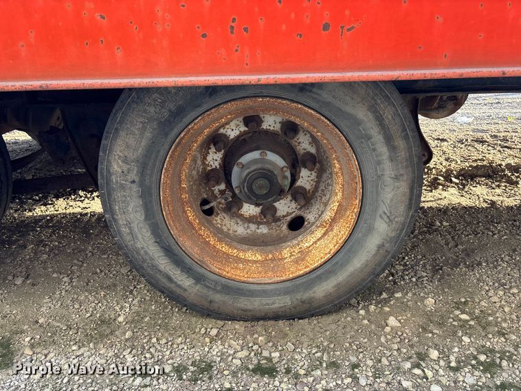 image for item DF8664 2004 Trail EZE 40T tilt deck equipment trailer