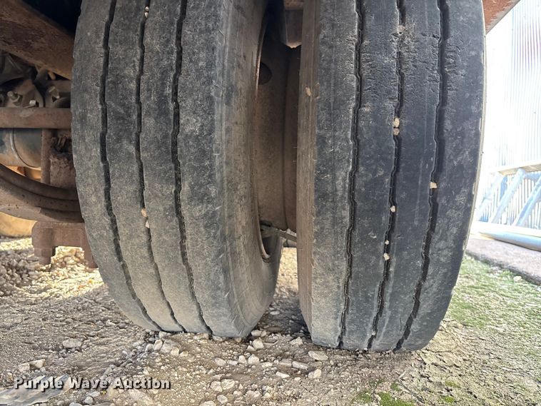 image for item DF8664 2004 Trail EZE 40T tilt deck equipment trailer