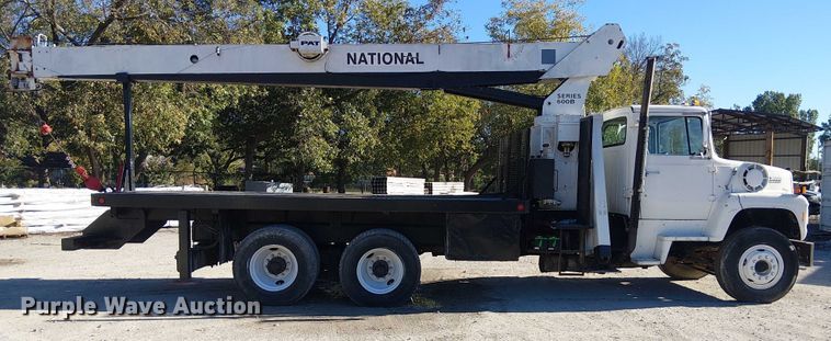 image for item DJ7902 1987 Ford LNT8000 crane truck