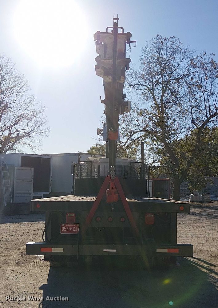 image for item DJ7902 1987 Ford LNT8000 crane truck