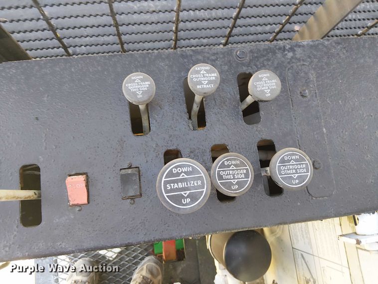 image for item DJ7902 1987 Ford LNT8000 crane truck