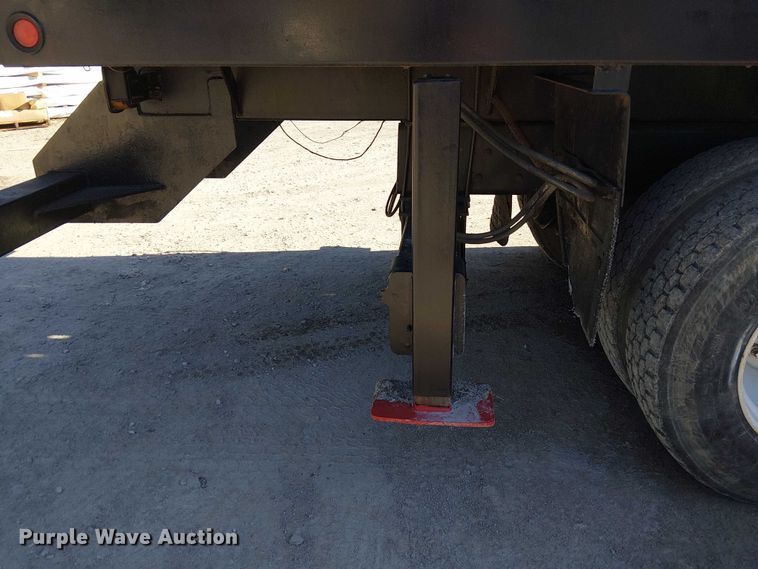 image for item DJ7902 1987 Ford LNT8000 crane truck