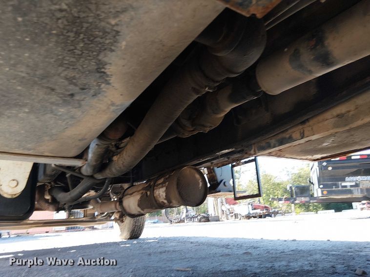 image for item DJ7902 1987 Ford LNT8000 crane truck