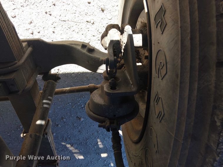 image for item DJ7902 1987 Ford LNT8000 crane truck