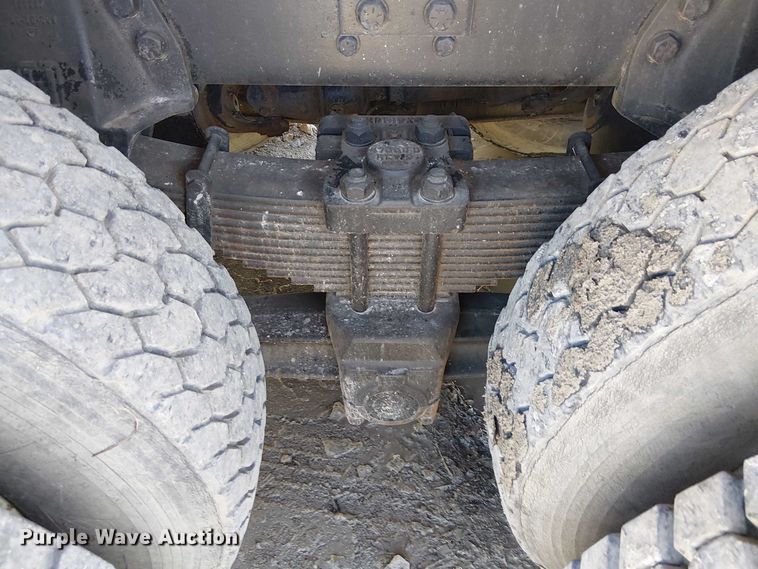 image for item DJ7902 1987 Ford LNT8000 crane truck