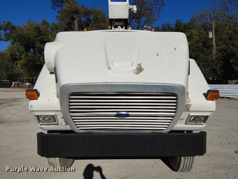 image for item DJ7902 1987 Ford LNT8000 crane truck