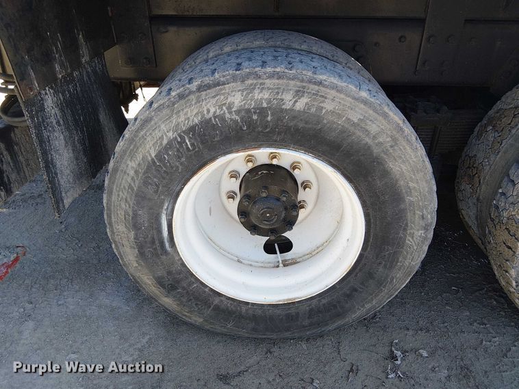 image for item DJ7902 1987 Ford LNT8000 crane truck