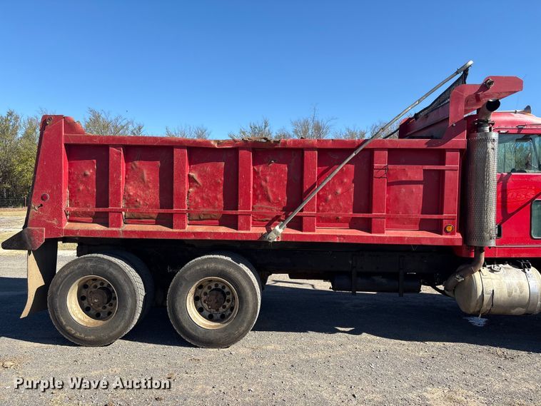 image for item DJ7936 2006 Peterbilt 335 dump truck