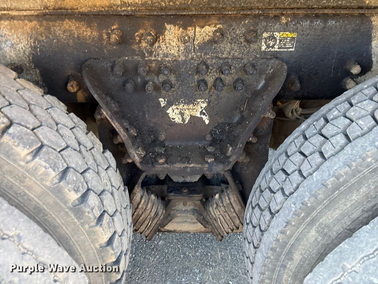 image for item DJ7936 2006 Peterbilt 335 dump truck