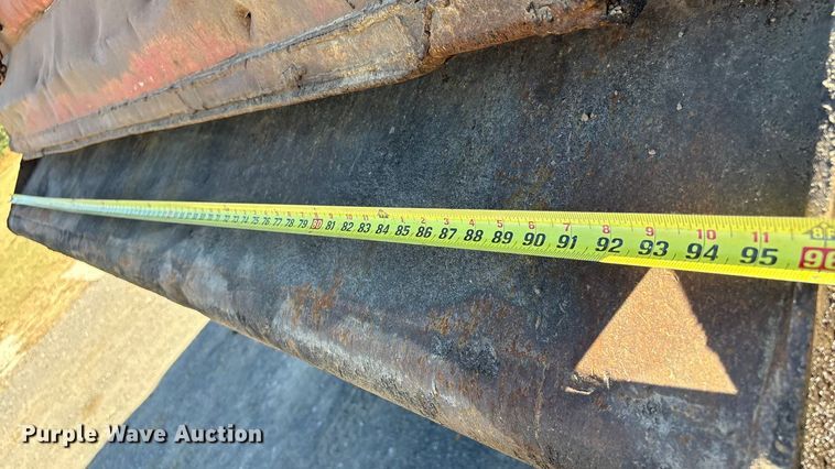 image for item DJ7936 2006 Peterbilt 335 dump truck