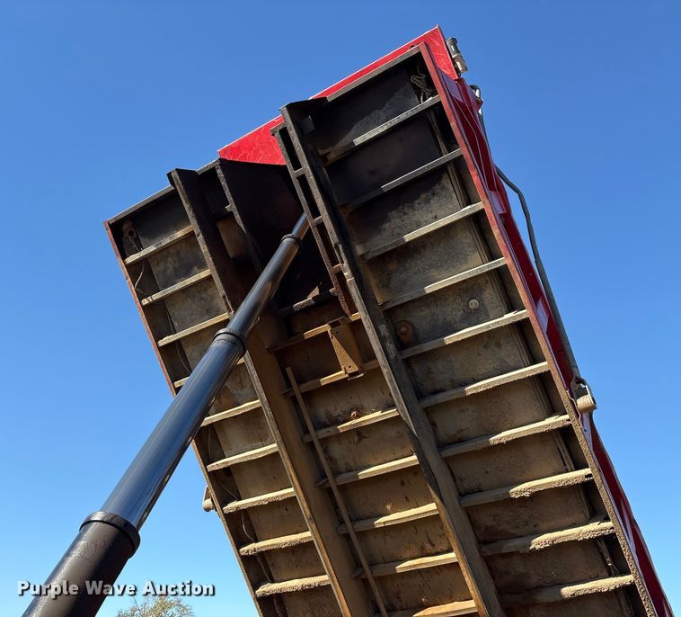 image for item DJ7936 2006 Peterbilt 335 dump truck