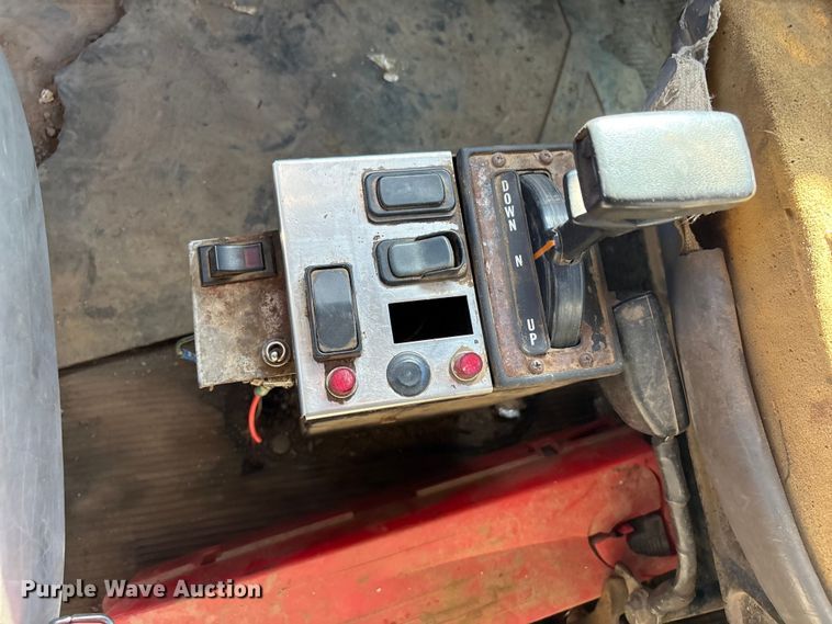 image for item DJ7936 2006 Peterbilt 335 dump truck