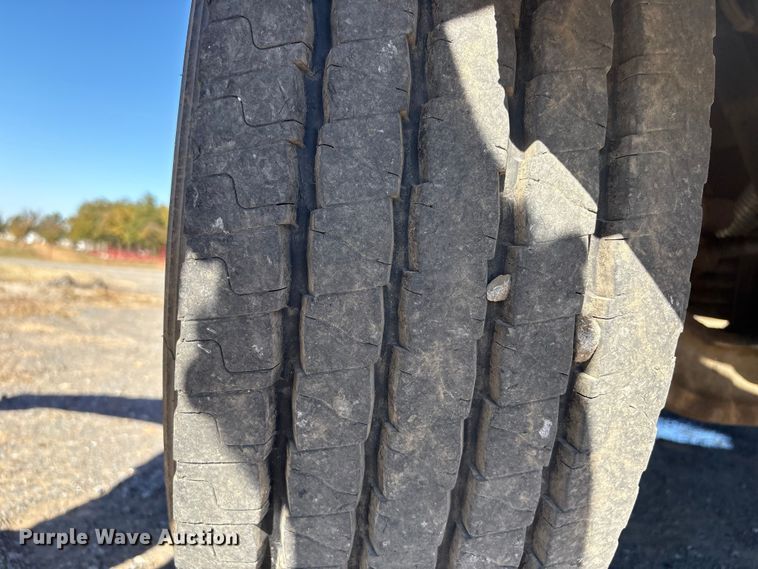 image for item DJ7936 2006 Peterbilt 335 dump truck