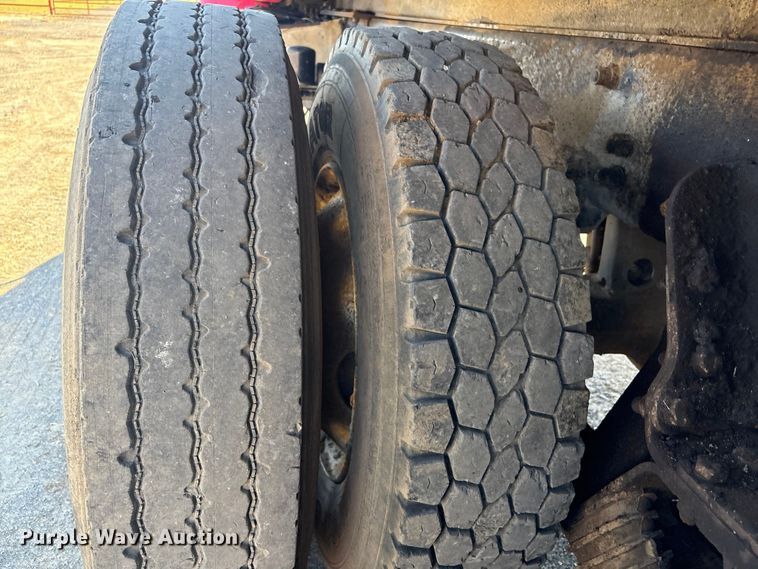 image for item DJ7936 2006 Peterbilt 335 dump truck