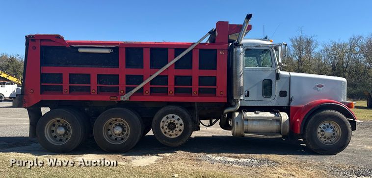 image for item DJ7937 2006 Peterbilt 378 dump truck