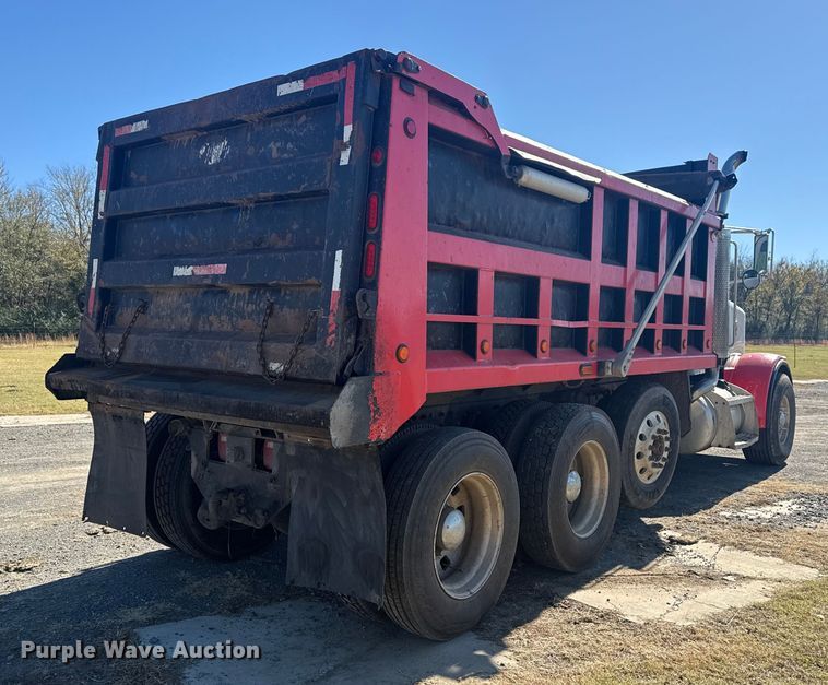 image for item DJ7937 2006 Peterbilt 378 dump truck