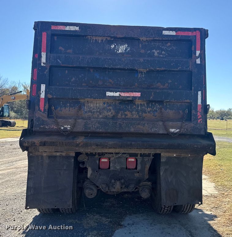 image for item DJ7937 2006 Peterbilt 378 dump truck