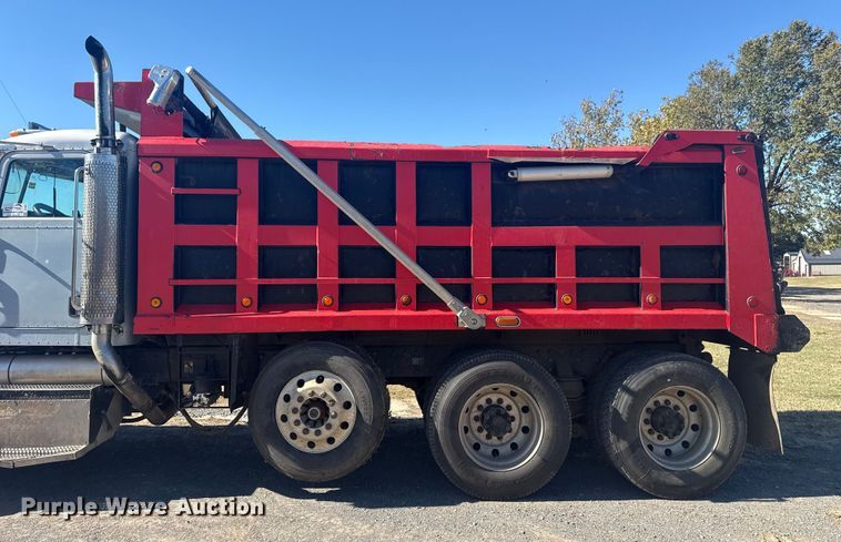 image for item DJ7937 2006 Peterbilt 378 dump truck