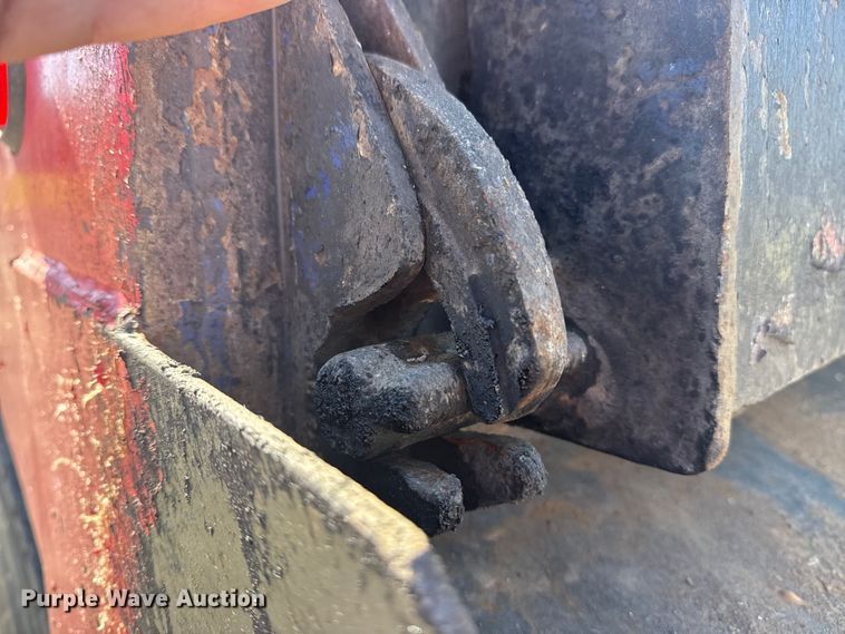 image for item DJ7937 2006 Peterbilt 378 dump truck