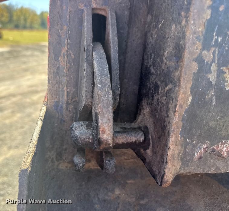 image for item DJ7937 2006 Peterbilt 378 dump truck