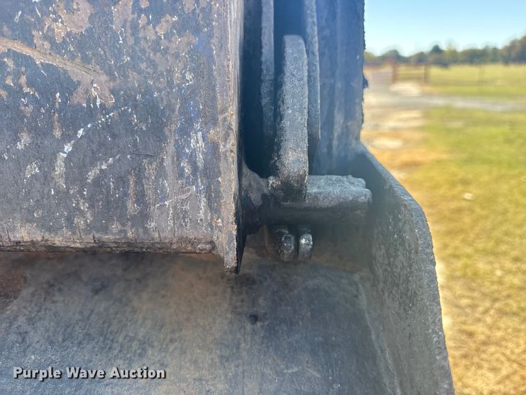 image for item DJ7937 2006 Peterbilt 378 dump truck