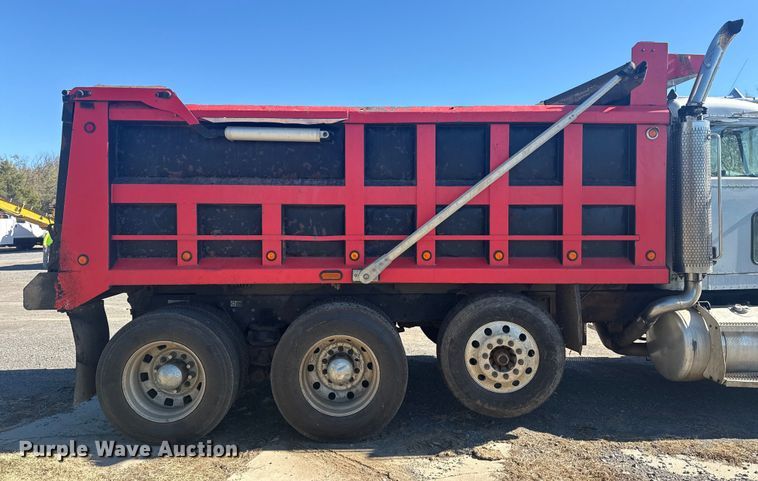 image for item DJ7937 2006 Peterbilt 378 dump truck