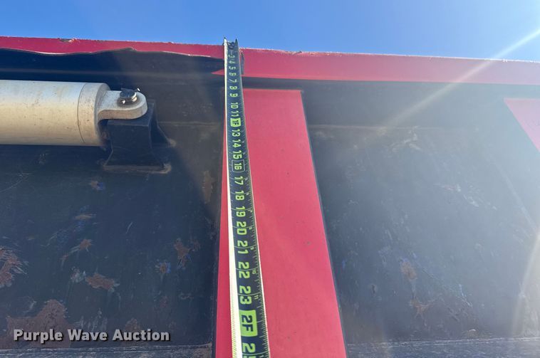 image for item DJ7937 2006 Peterbilt 378 dump truck