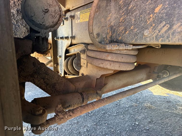 image for item DJ7937 2006 Peterbilt 378 dump truck