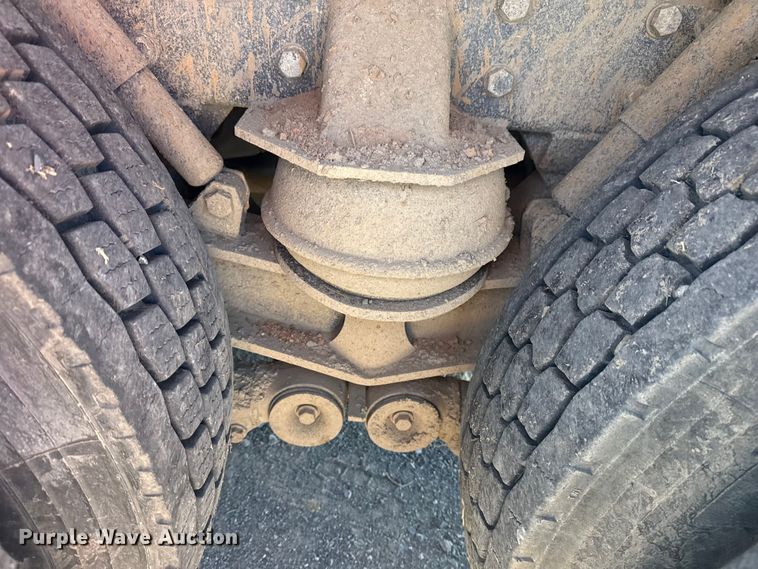 image for item DJ7937 2006 Peterbilt 378 dump truck