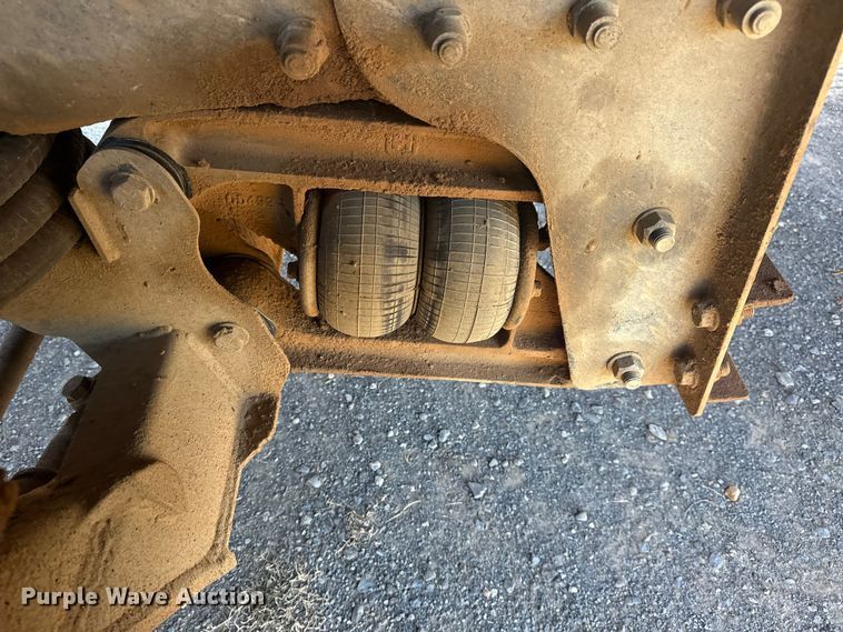 image for item DJ7937 2006 Peterbilt 378 dump truck