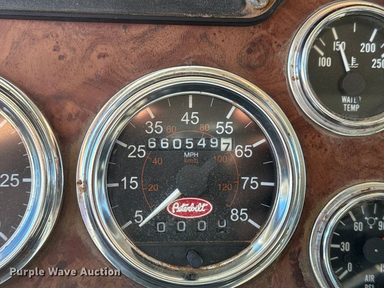 image for item DJ7937 2006 Peterbilt 378 dump truck