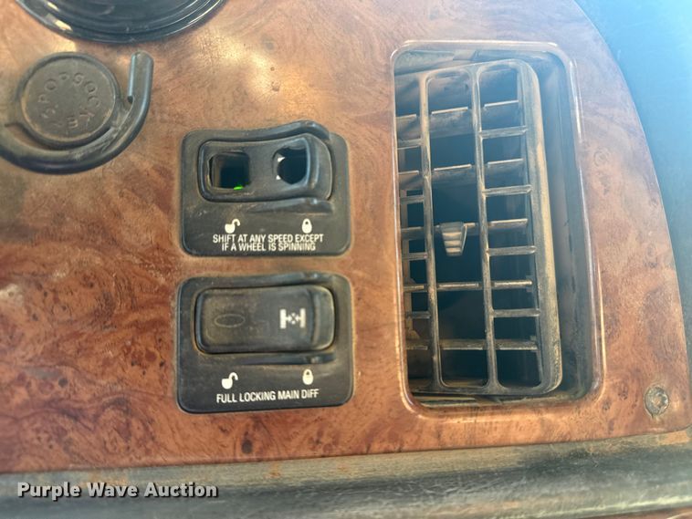 image for item DJ7937 2006 Peterbilt 378 dump truck