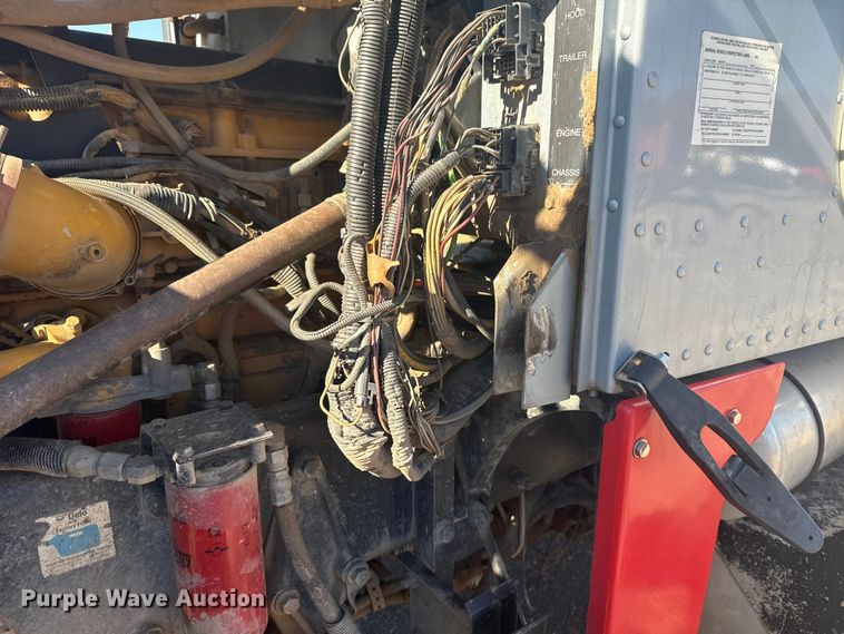 image for item DJ7937 2006 Peterbilt 378 dump truck