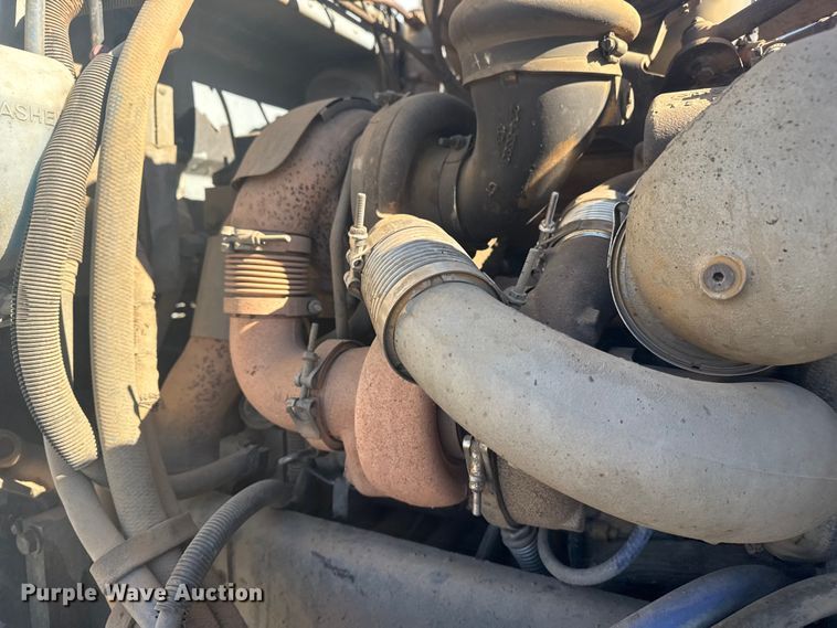 image for item DJ7937 2006 Peterbilt 378 dump truck